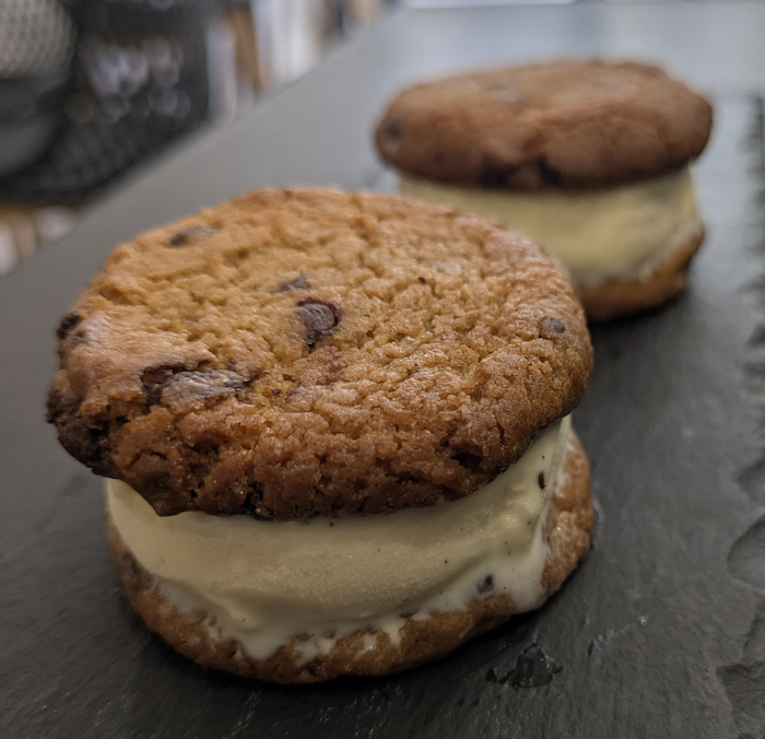 Cookies & Oreos Sandwiches Glacés